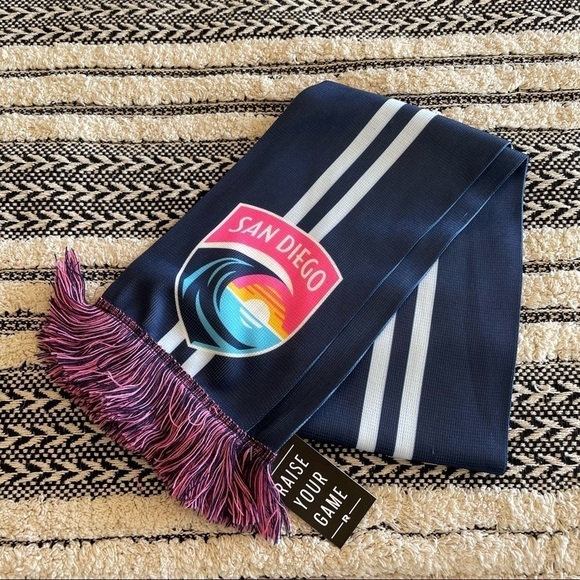 NWT San Diego Wave FC crest summer scarf one size ruffneck - Picture 3 of 4